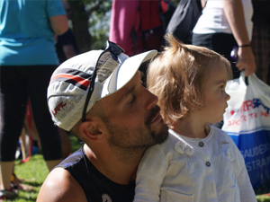 Cruzar la meta con la familia triatlón Triatlón en familia